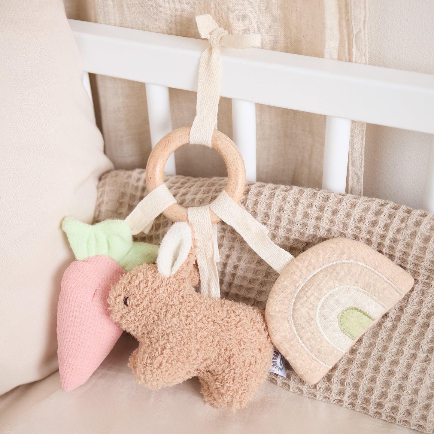 ACTIVITY SPIELZEUG HASE FINE