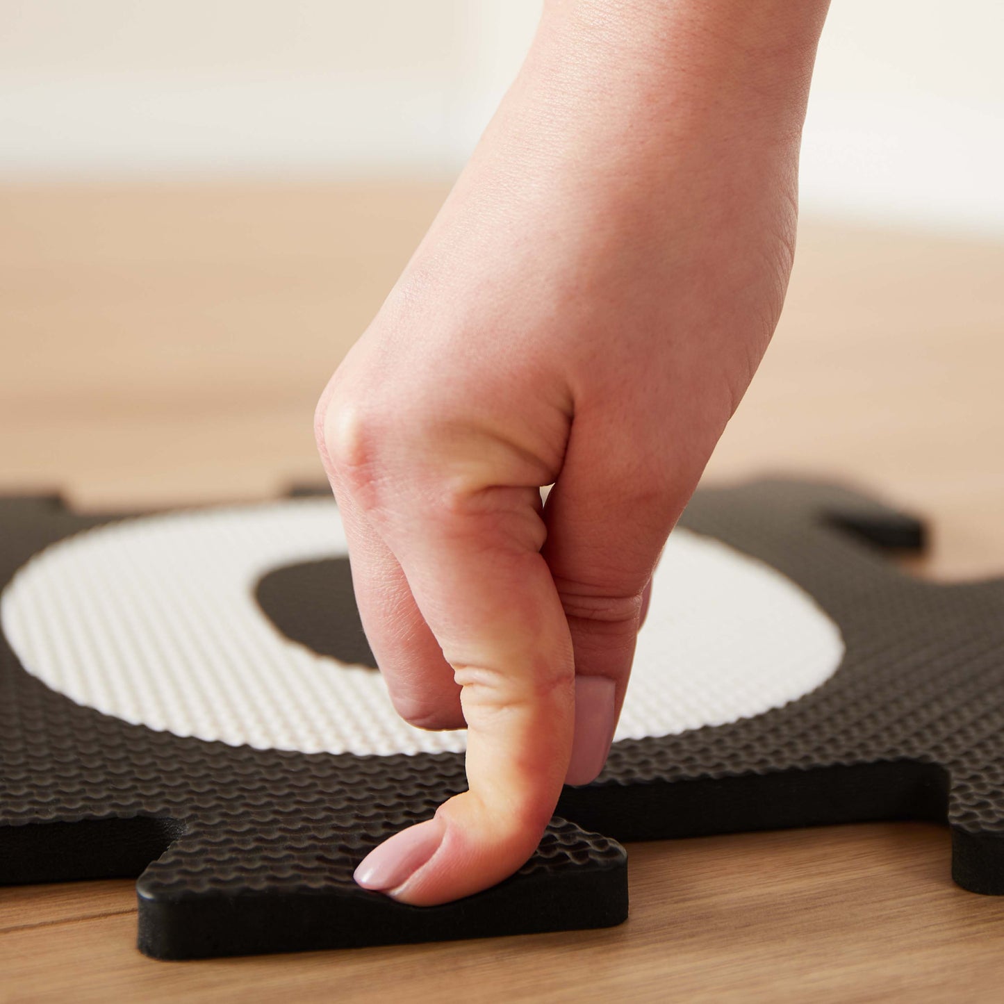 PUZZLEMATTEN BUCHSTABEN BLACK & WHITE