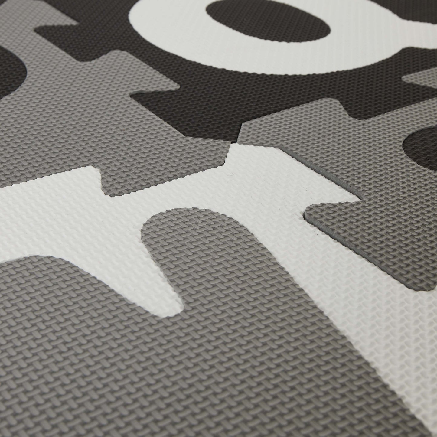 PUZZLEMATTEN BUCHSTABEN BLACK & WHITE