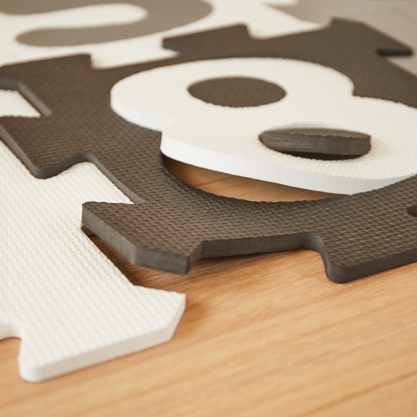 PUZZLEMATTE ZAHLEN BLACK & WHITE