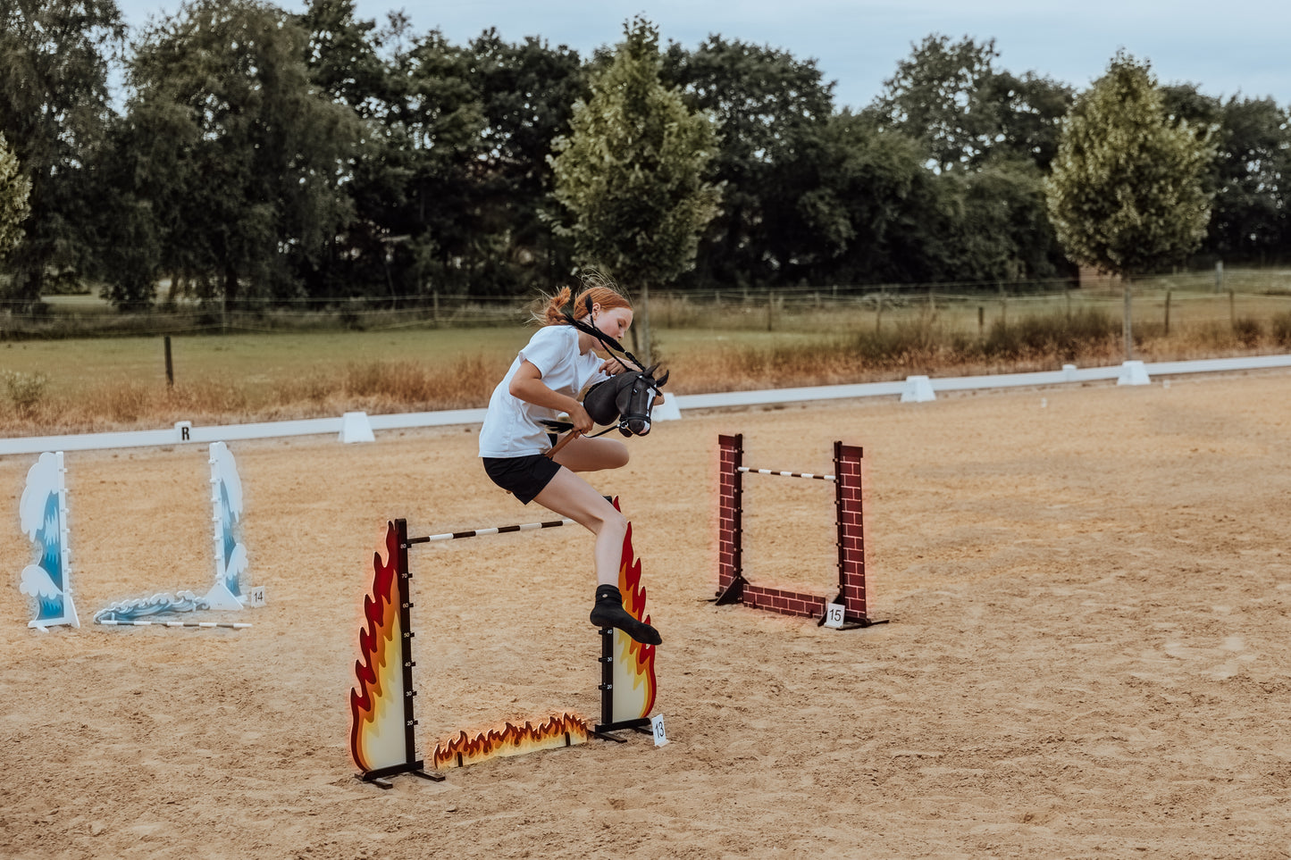 Springzaun Springparcours Springhindernis Show, Feuer