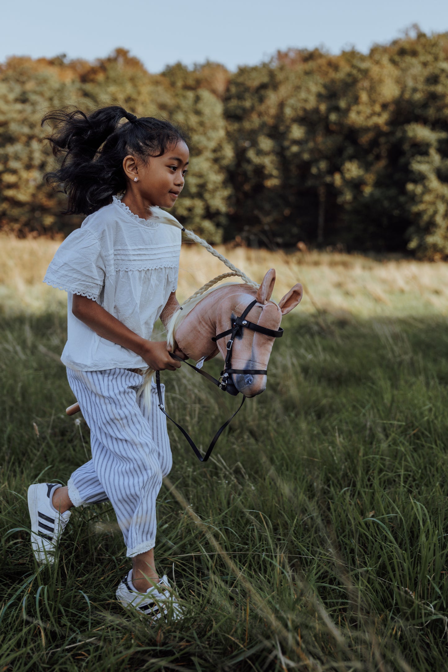 HOBBY HORSE SPIRIT, BLOND