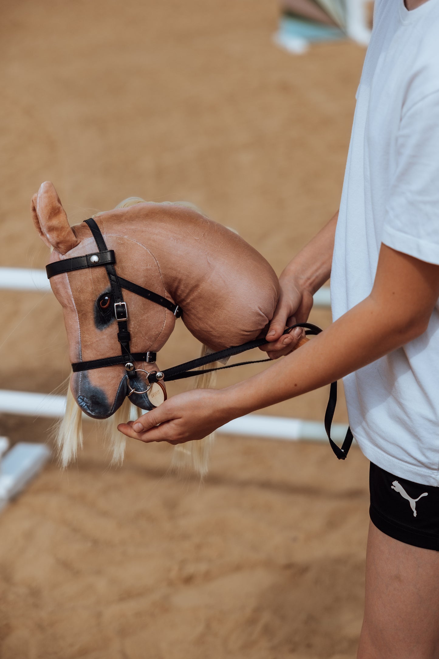 HOBBY HORSE SPIRIT, BLOND