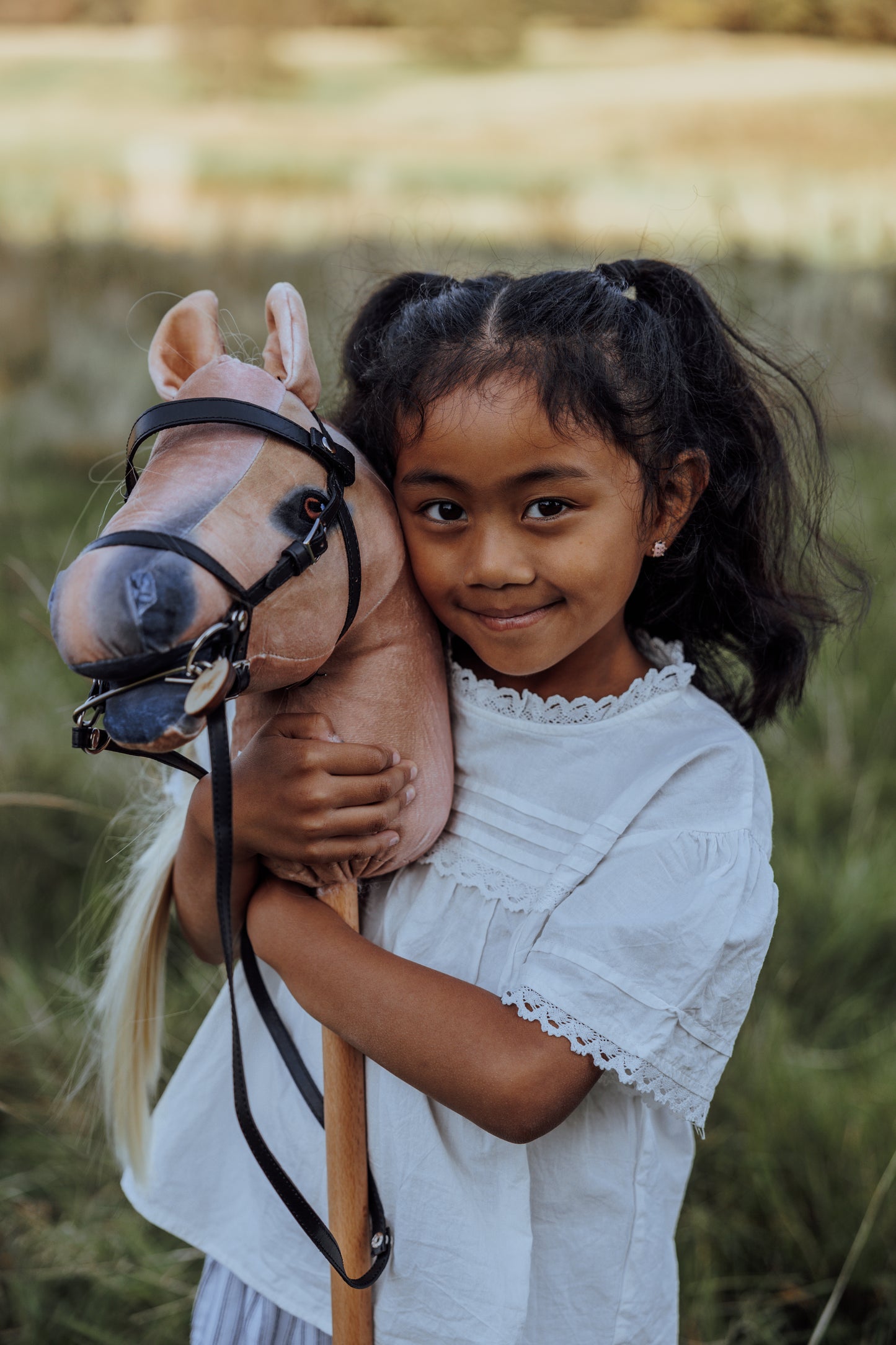 HOBBY HORSE SPIRIT, BLOND