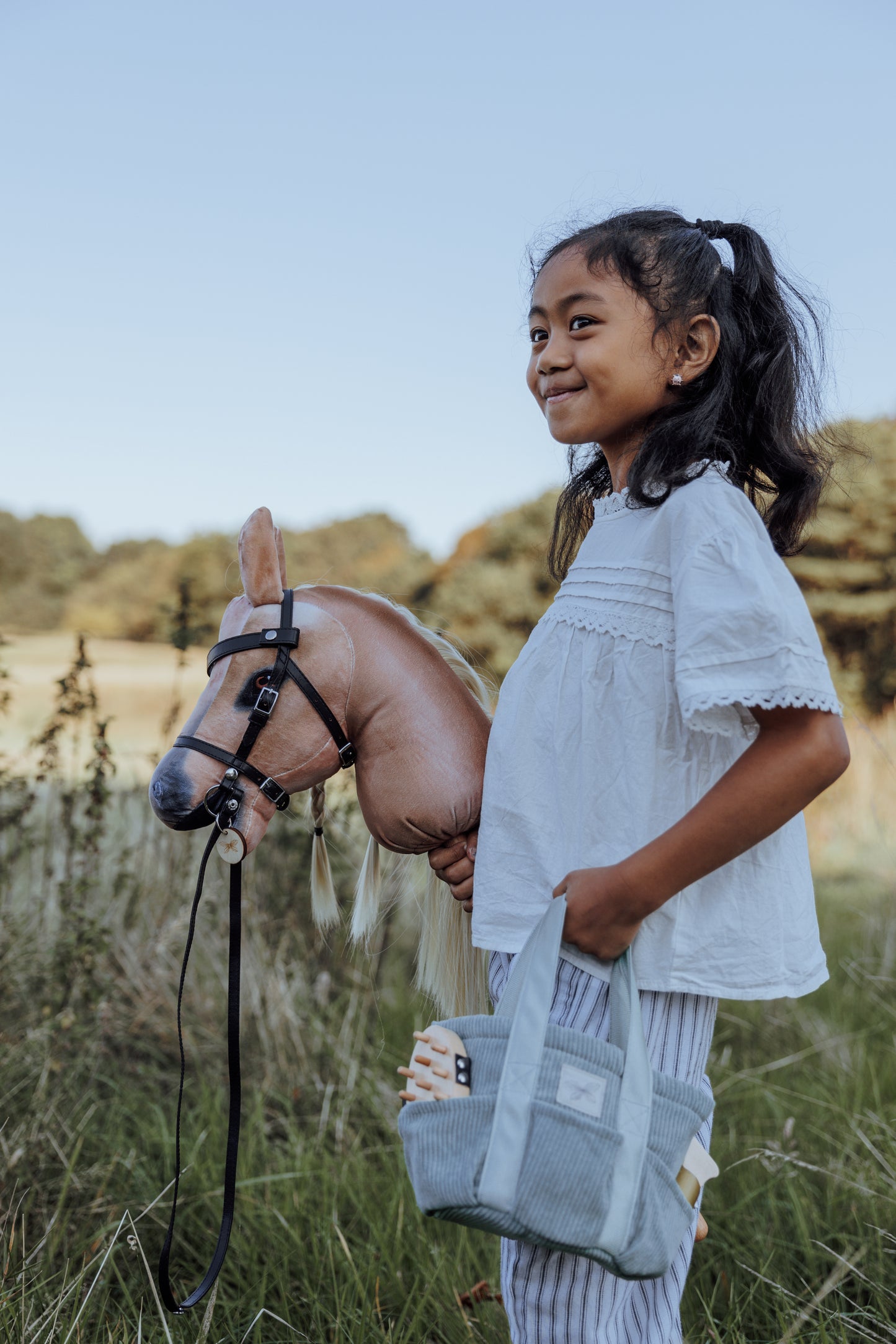 HOBBY HORSE SPIRIT, BLOND