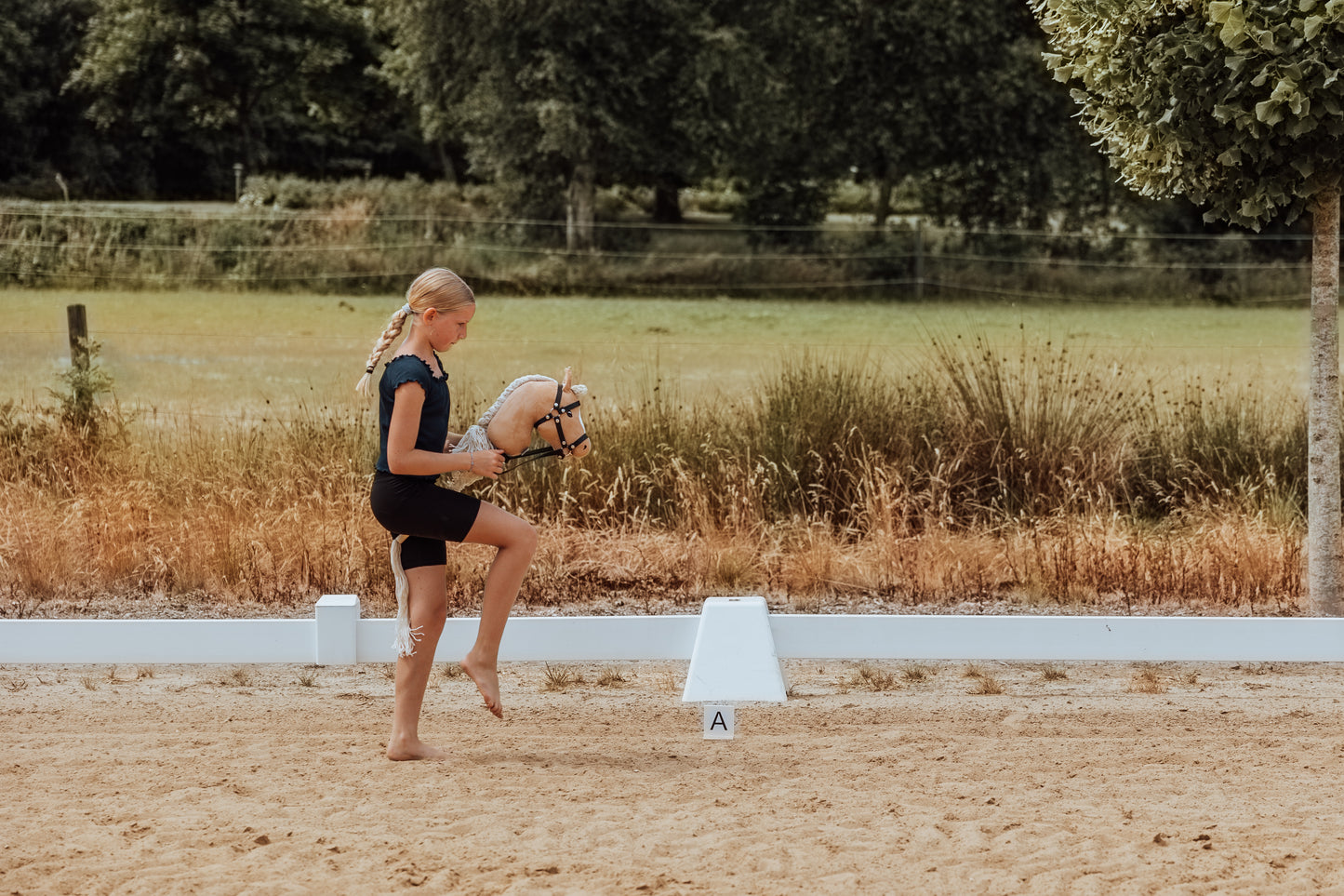 HOBBY HORSE BEAUTY, BEIGE