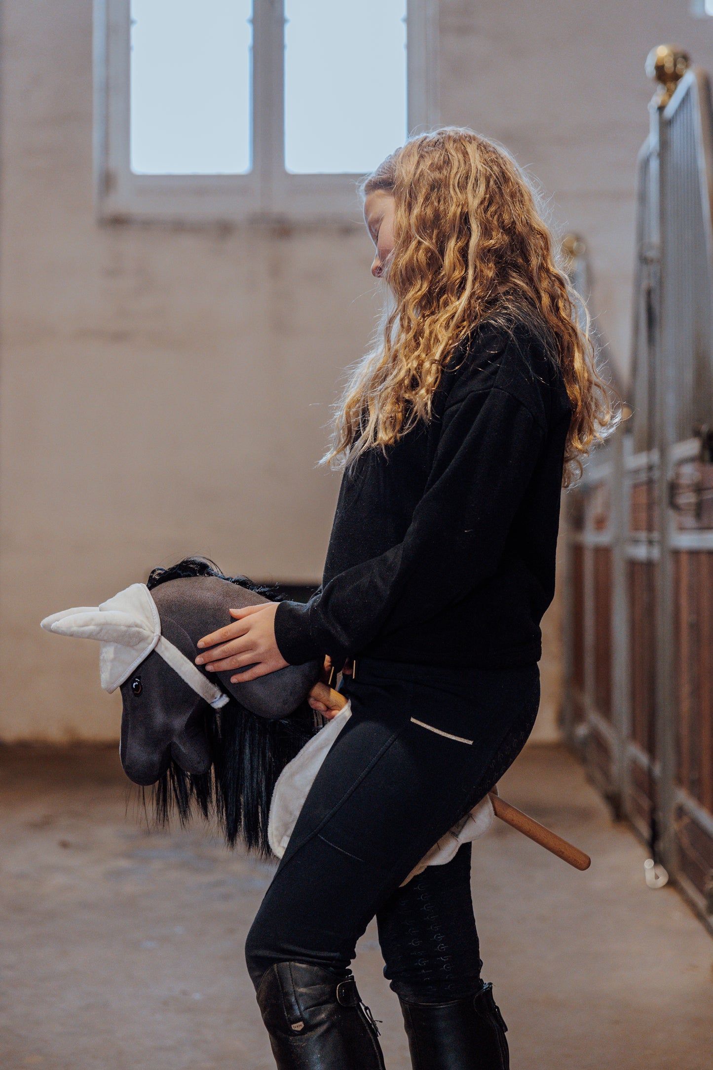 SATTELDECKE UND FLIEGENHAUBE, CREAM HOBBY HORSE